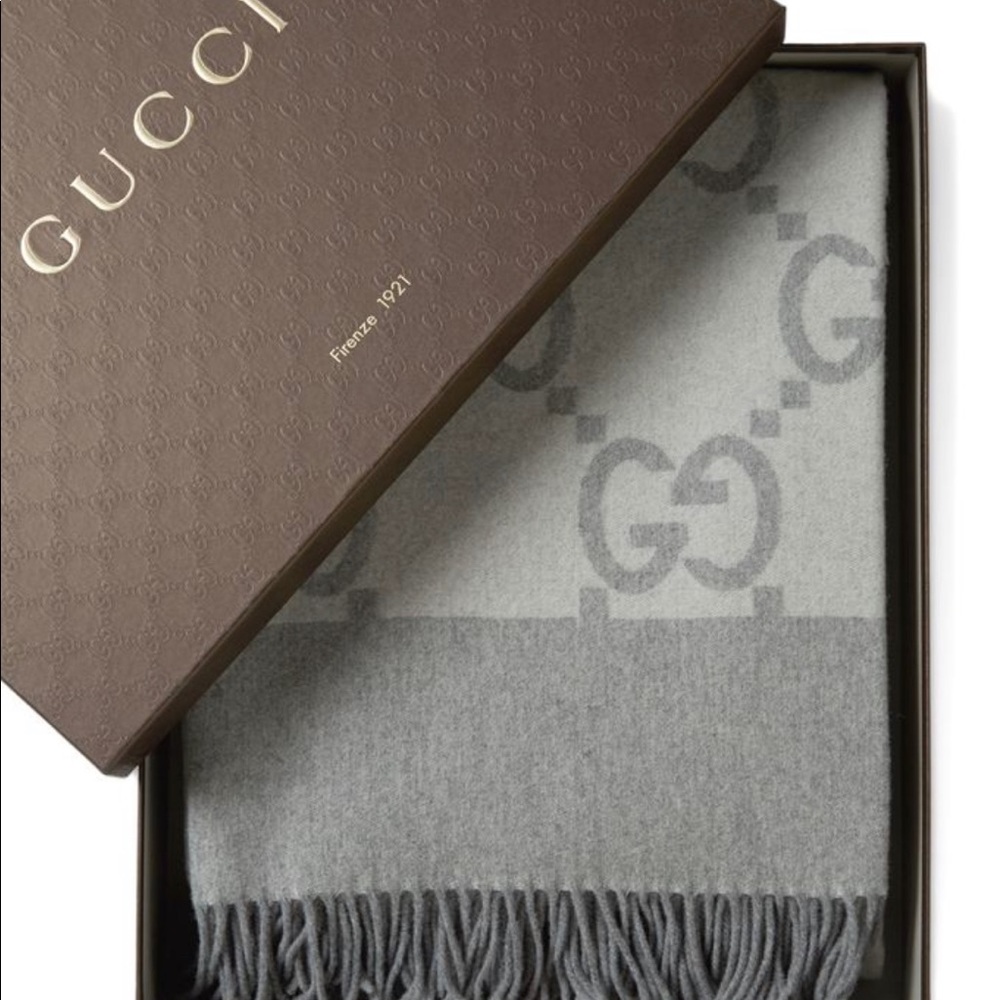 Gucci throw